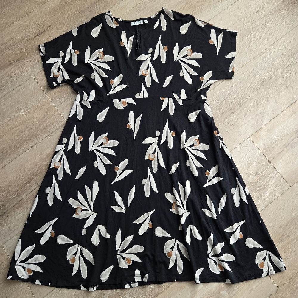 Black and Cream Leaf Print Mini Dress
